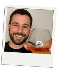 Polaroid-style customer review – EQUILO No.2 glass by Erik